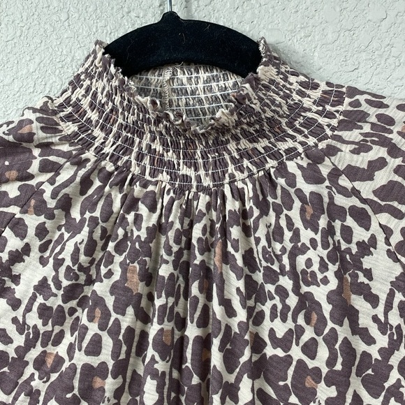 Nation LTD Melanie Smocked Peasant Tee Antique Leopard Animal Print Sz S - Picture 7 of 16